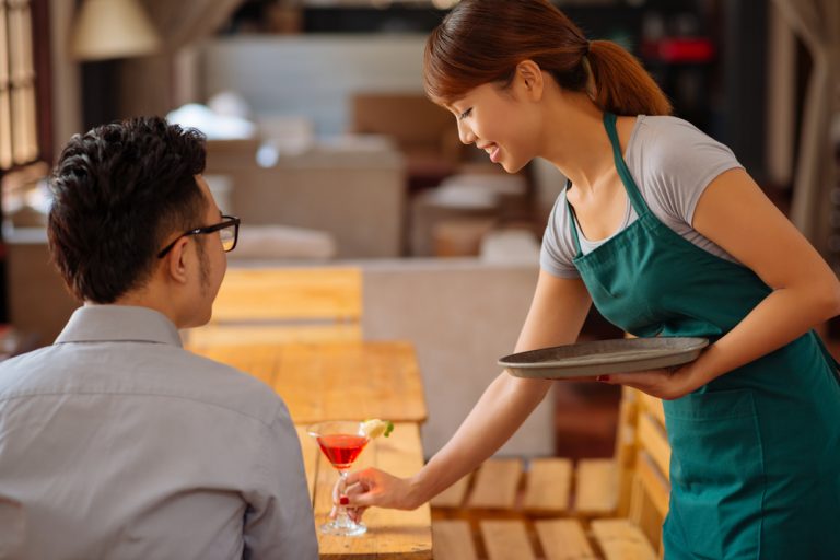 バイトを辞める時のタイミングといい辞め方 Clue[クルー]